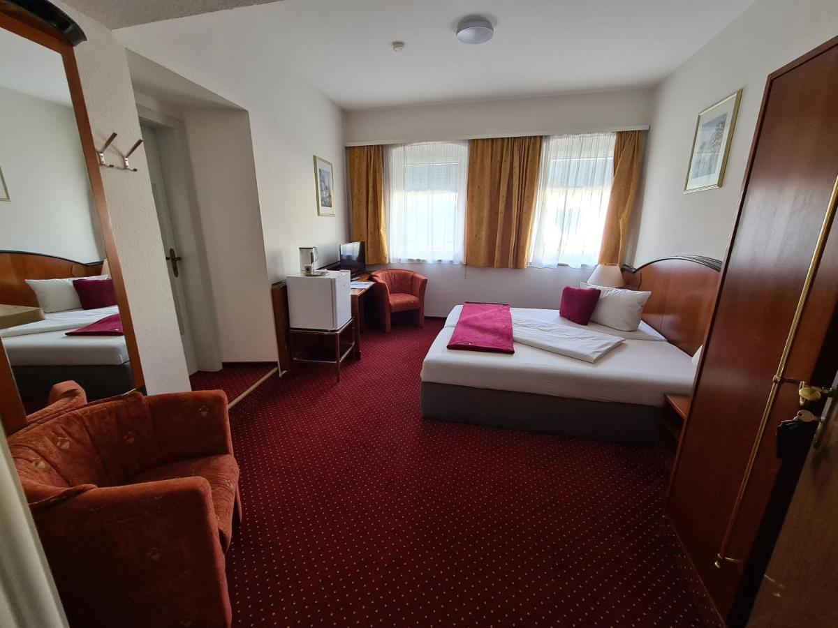 Rehau Hotel & Restaurant Krone מראה חיצוני תמונה