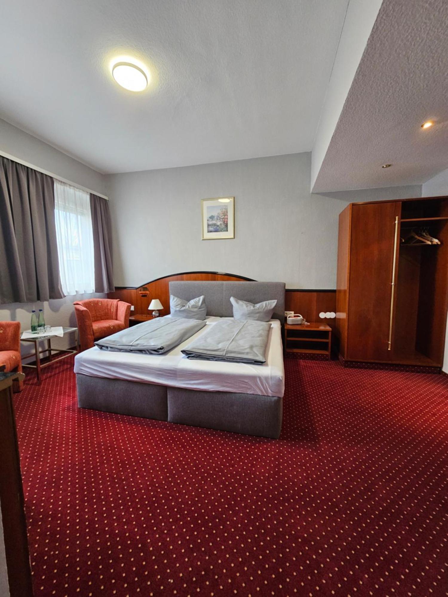 Rehau Hotel & Restaurant Krone מראה חיצוני תמונה
