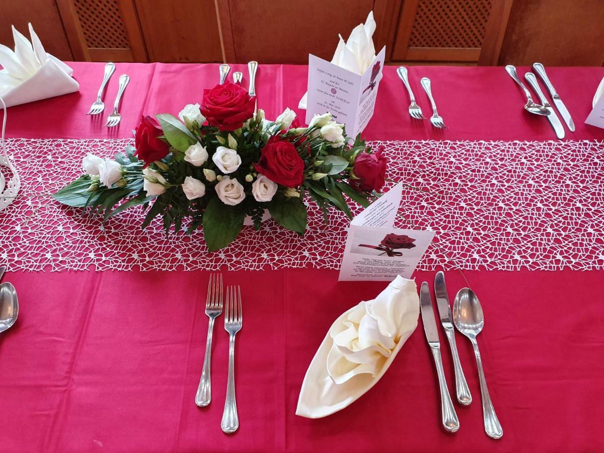 Rehau Hotel & Restaurant Krone מראה חיצוני תמונה